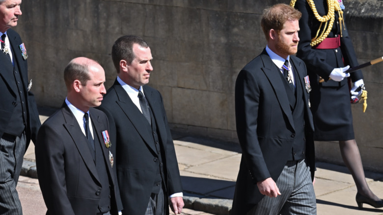 Il principe William e il principe Harry nel corteo funebre del principe Filippo