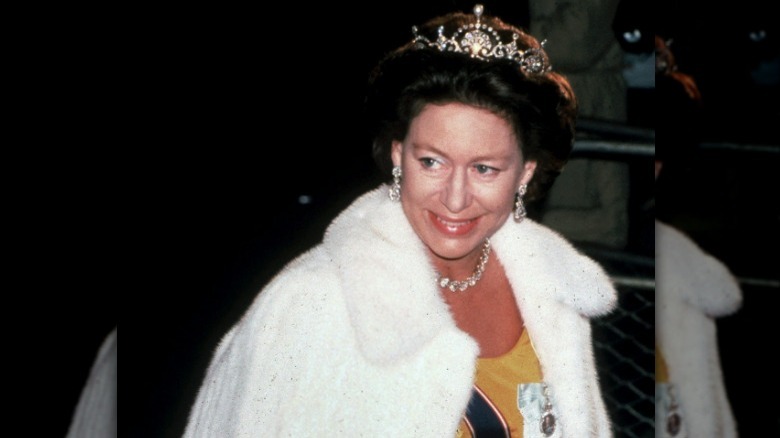 La principessa Margaret indossa una tiara
