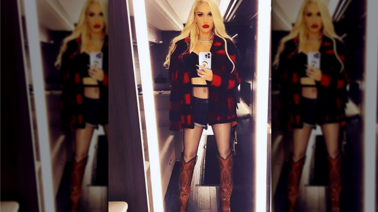 Selfie allo specchio di Gwen Stefani