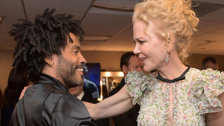 Lenny Kravitz e Nicole Kidman sorridenti