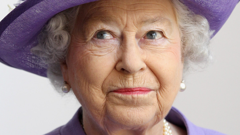 La regina Elisabetta II in visita al nuovo reparto maternità del Lister Hospital