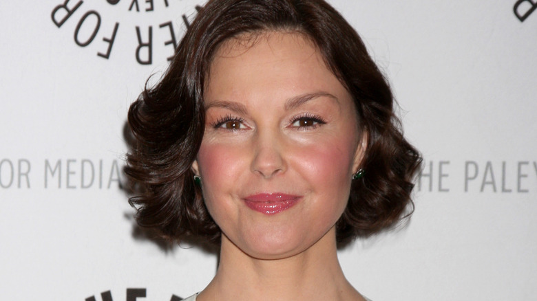 Ashley Judd sorride nel 2012