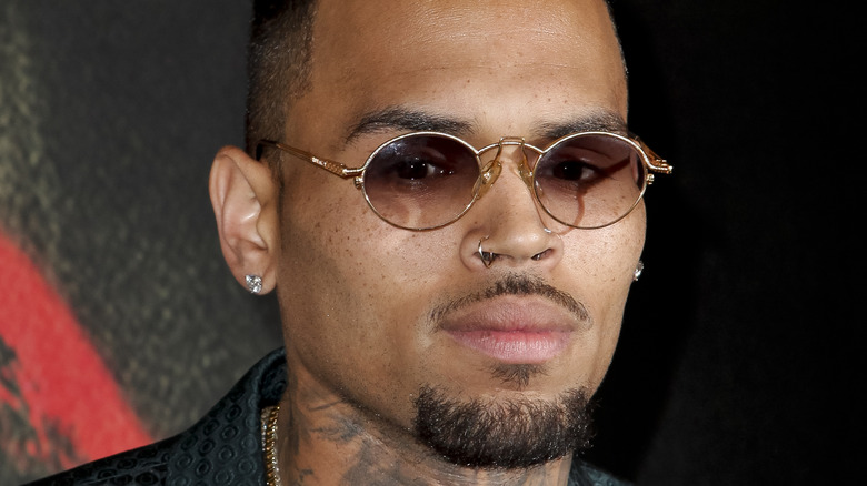 Chris Brown sul tappeto rosso 
