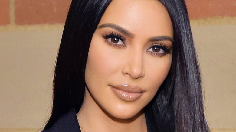 Kim Kardashian sul tappeto rosso 