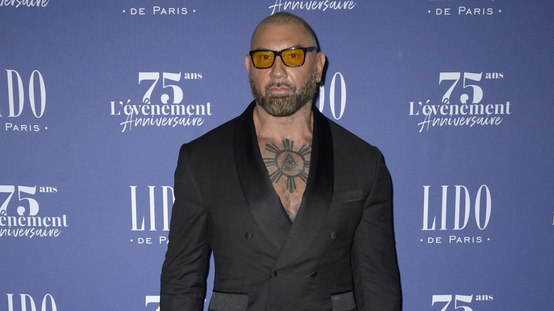 Dave Bautista in posa