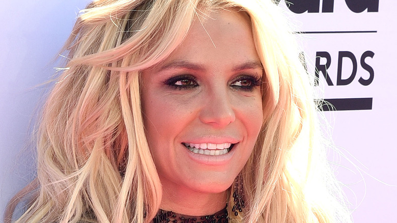 Britney Spears sorride